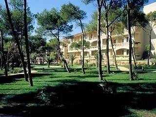 Illot Park & Отель