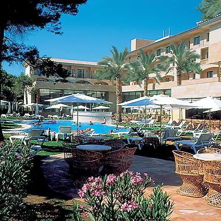 Illot Park & Отель 4*