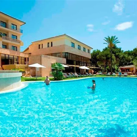 Illot Park & Отель 4*